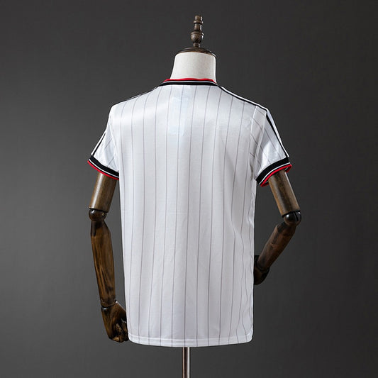 Retro Manchester United 1983 Away