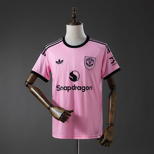 Manchester United 2025-2026 Second Away Goalkeeper Fan